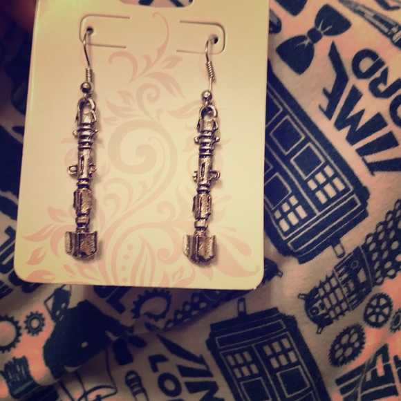 Jewelry - 🔴 Dr. Who Sonic Screwdriver Earrings